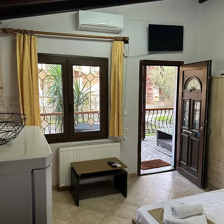 Oneiro Zois Aparthotel