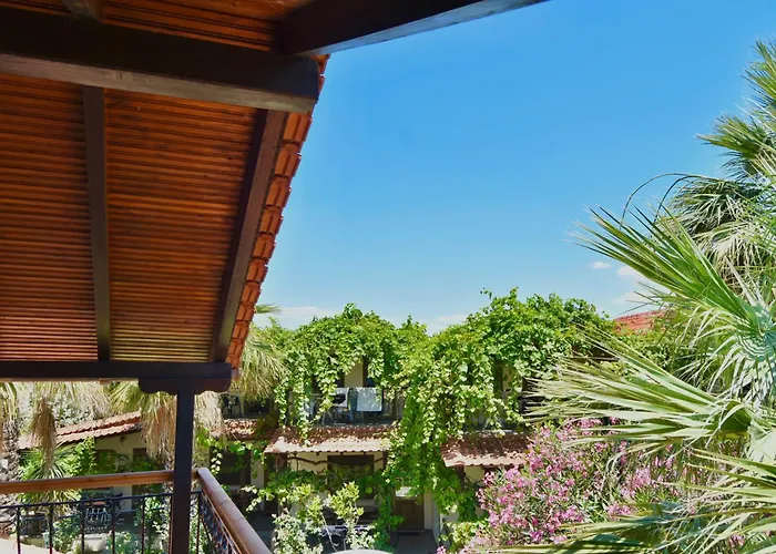 Aparthotel Oneiro Zois 3*